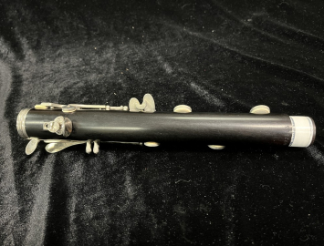 Photo Superb Condition Buffet Paris R13 Series Bb Wood Clarinet - Serial # 697363